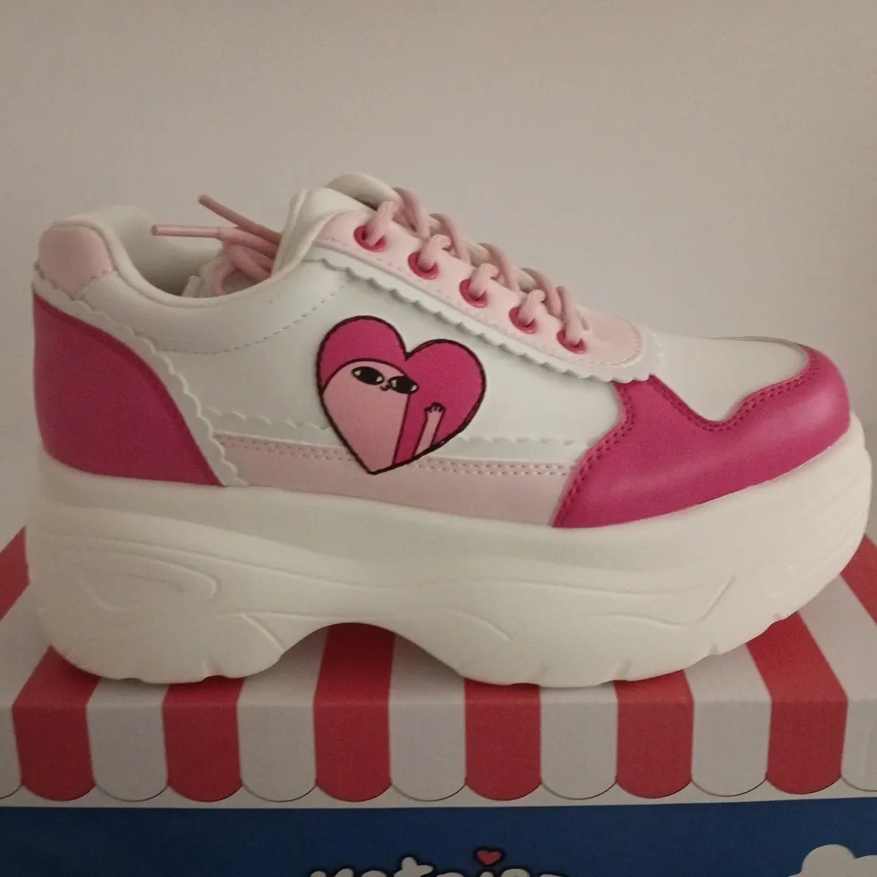 BOXED PAIR OF KETNIPZ X KOI LOVEABLE ANTICS TRAINERS - PINK - US SIZE 9