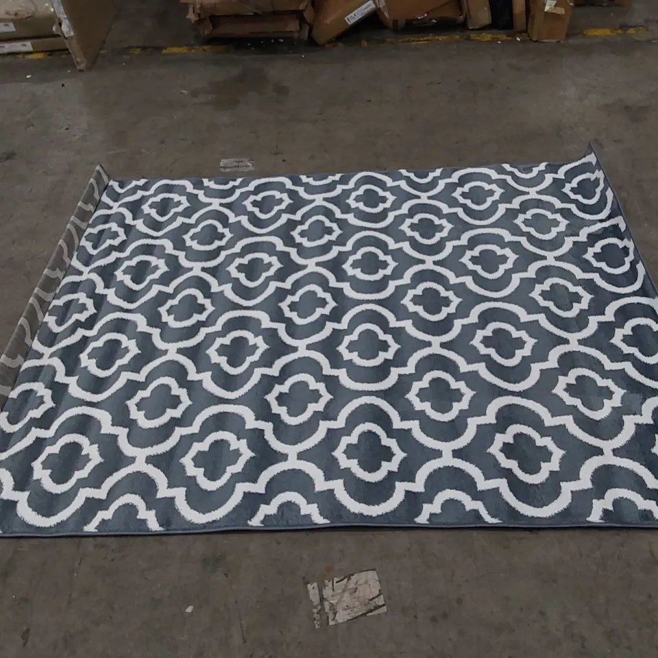 MIST TRADITIONAL RUG - BLUE // SIZE: 160 X 220cm