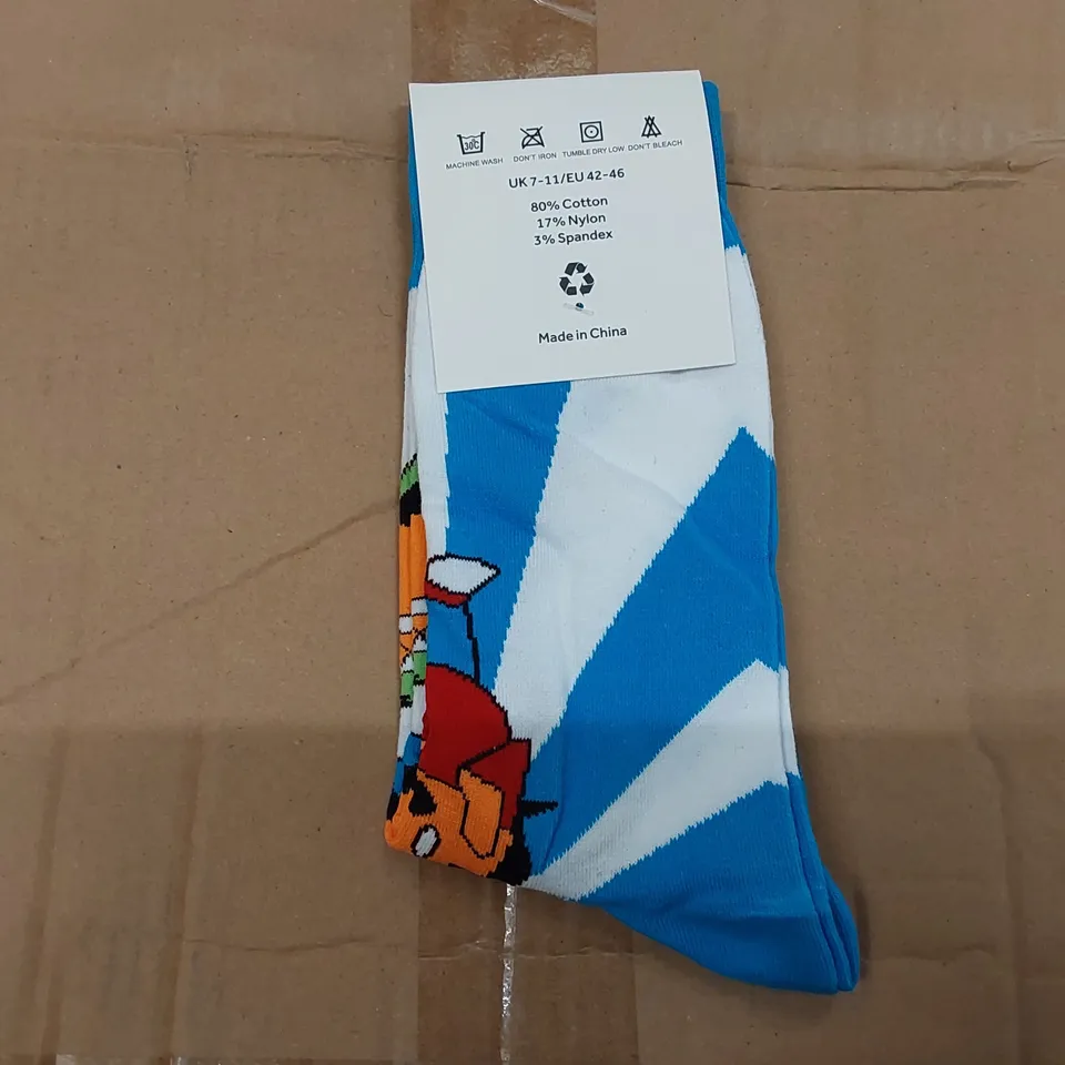 BOX OF APPROXIMATELY 360 PAIRS OF BRAND NEW BIER CO SOCKS (1 BOX)