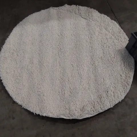 BRAND NEW BAGGED PACO HOME TWISTER RUG - 120cm D