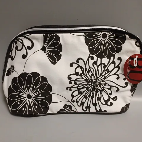 APPROXIMATELY 20 ASSORTED GAS UNLIMITED COSMETICS BAGS TO INCLUDE AKITA HOLDHALL, ST TROPEZ, DAISY DESIGNS
