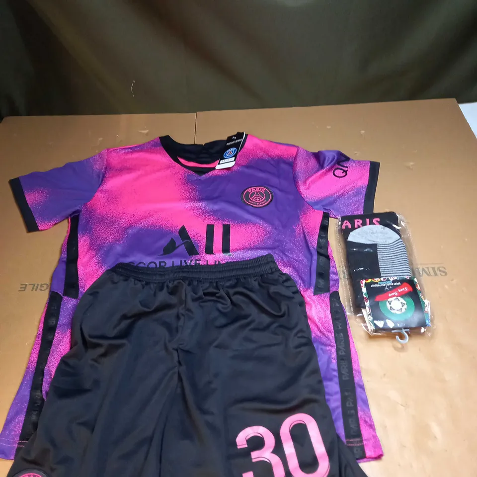 PARIS SAINT GERMAIN FC AWAY KIT SIZE M WITH MESSI 30 