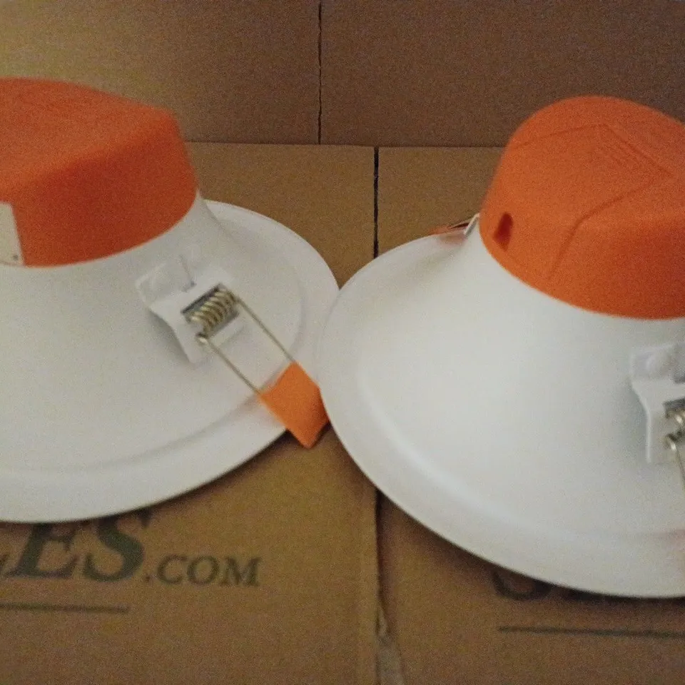 LOT OF 14 BRAND NEW 150MM LED ROUND 12W DOWNLIGHT 3K