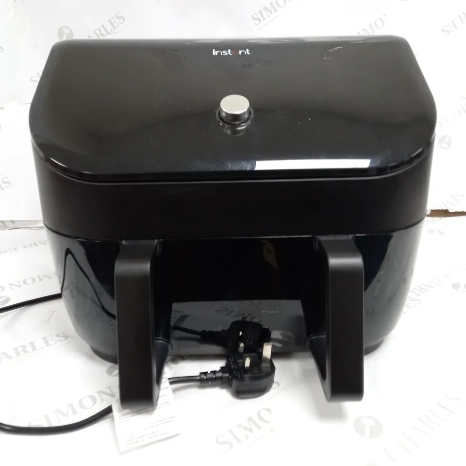 BOXED INSTANT VORTEX PLUS VERSAZONE AIR FRYER 