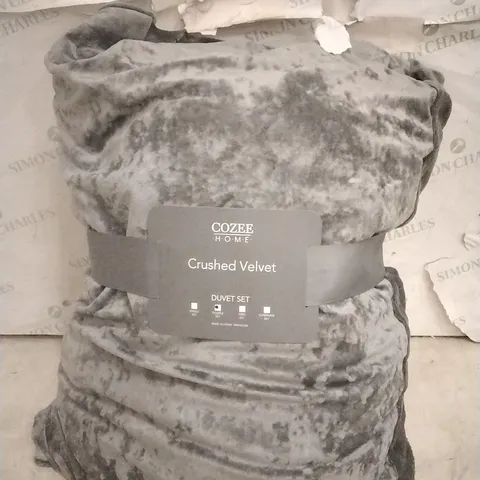 BOXED COZEE HOME CRUSHED VELVET AND VELVETSOFT 4 PIECE DUVET SET charcoal - double