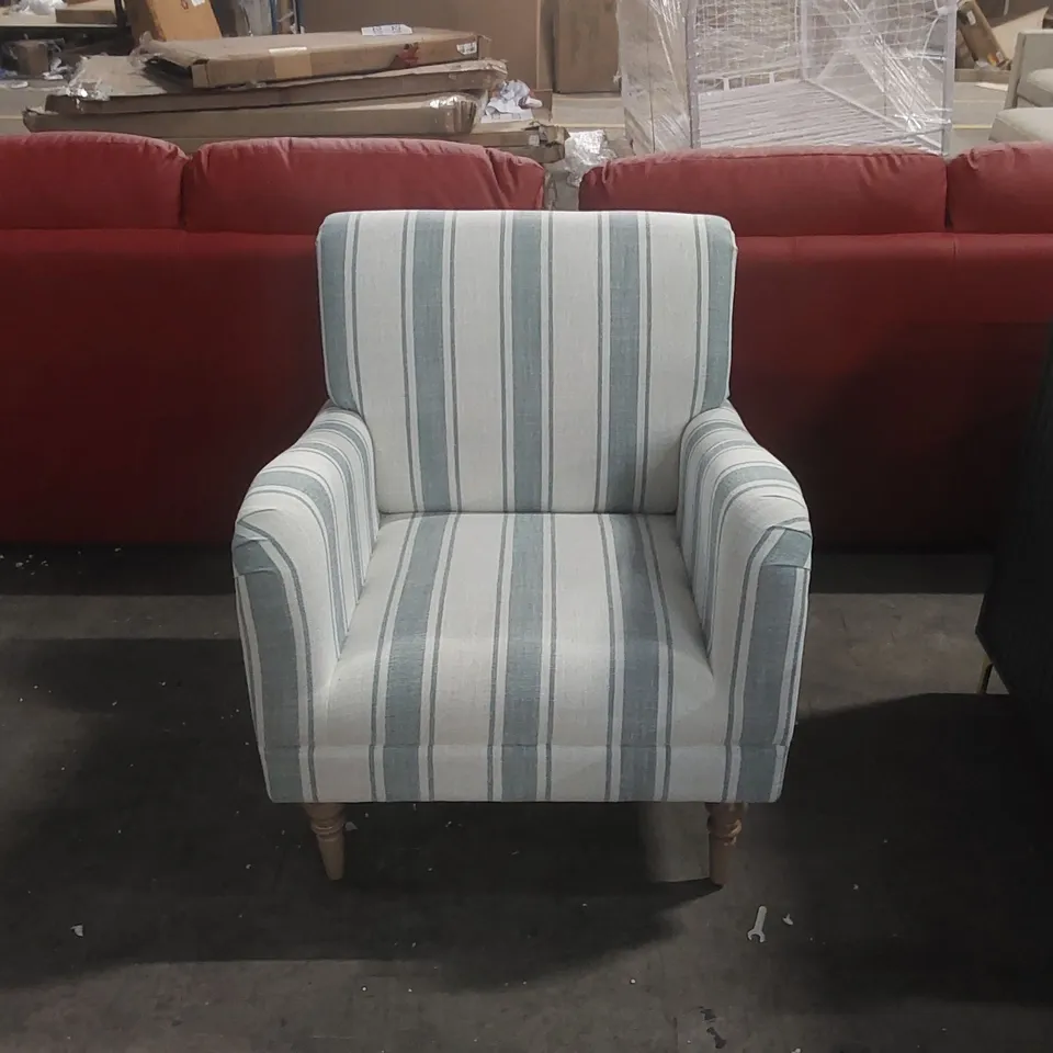 QUALITY DESIGNER ARCHING 29.5'' W FARMHOUSE UPHOLSTERED ARMCHAIR WITH SOLID WOOD LEGS