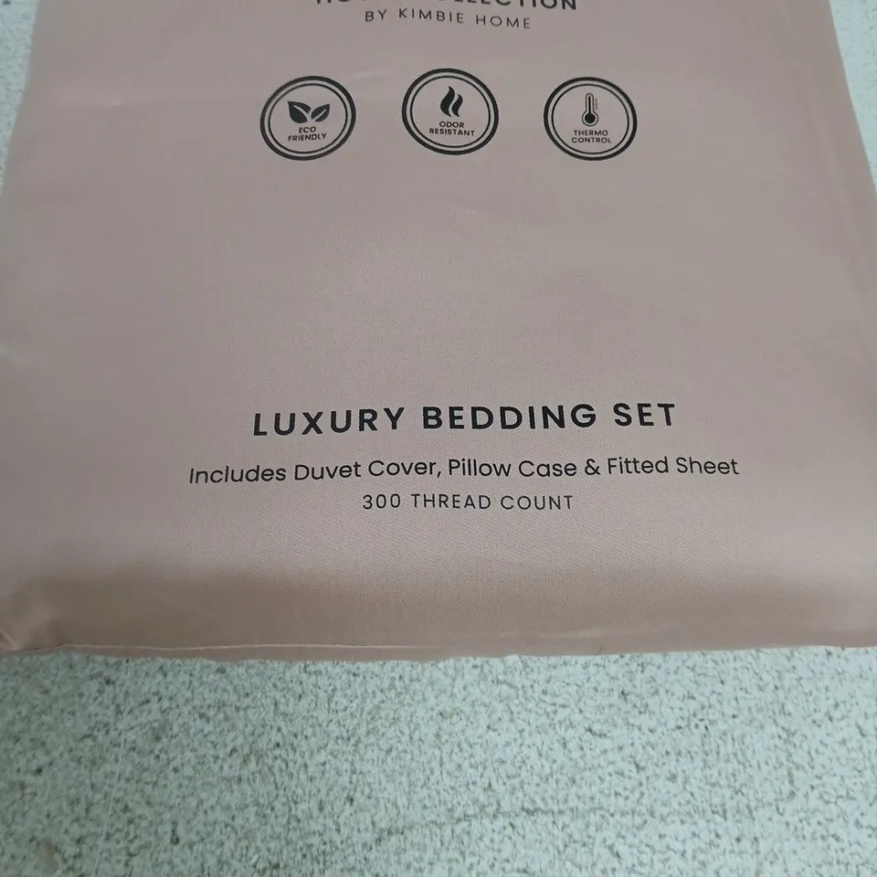 BAMBOO HOTEL COLLECTION LUXURY BEDDING SET BY KIMBIE HOME – DOUBLE (DUVET COVER, PILLOWCASE & FITTED SHEET), 300 THREAD COUNT