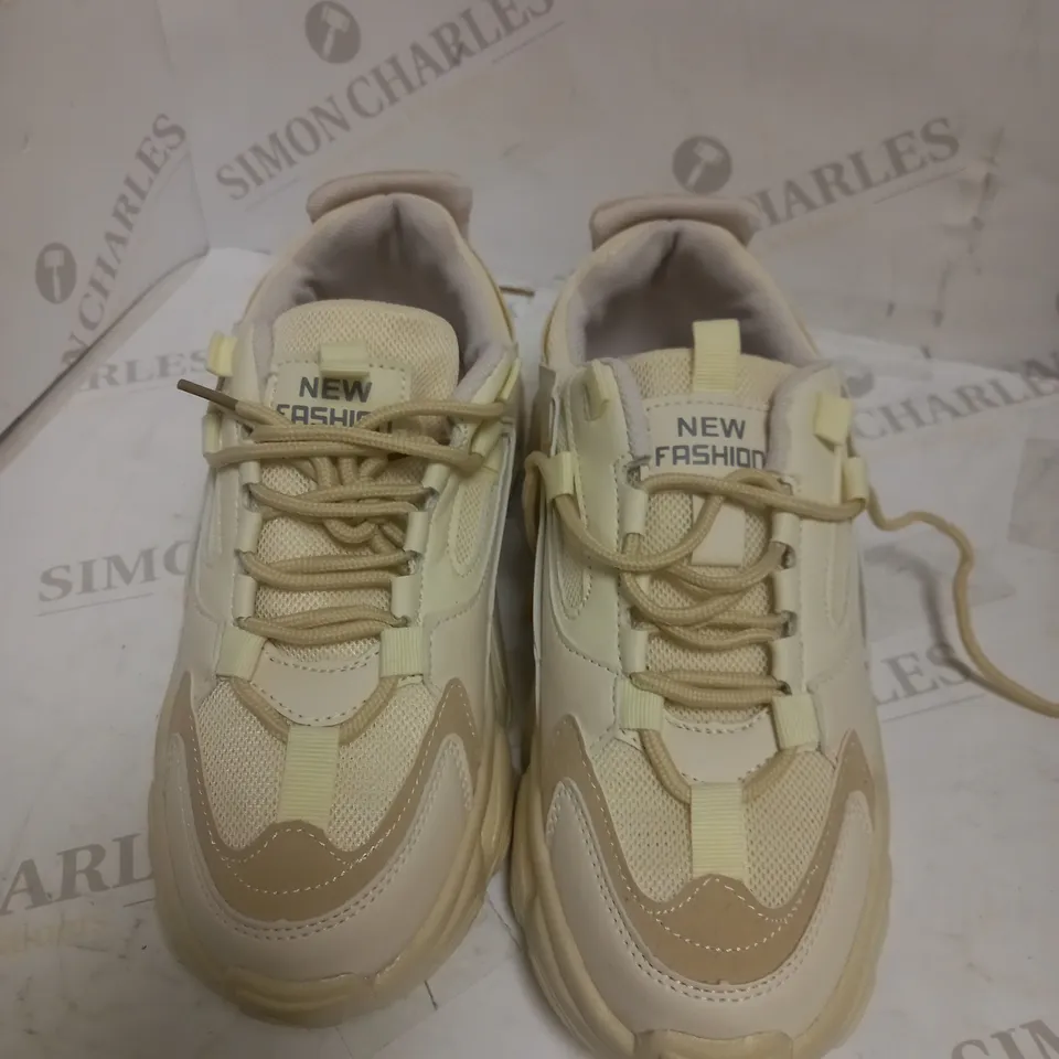 NEW FASHION CREAM CHUNKY SOLE TRAINERS EU 40