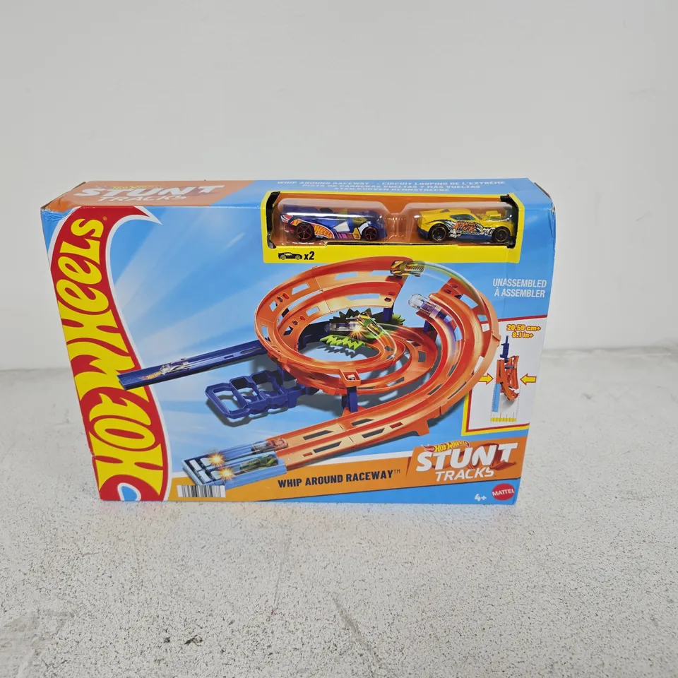 HOT WHEELS STUNT TRACKS SET – BOXED
