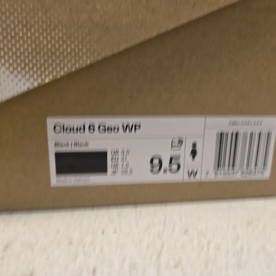 BOXED PAIR OF ON RUNNING CLOUD 6 GEO WP SHOES – UK 7.5 - WOMENS 