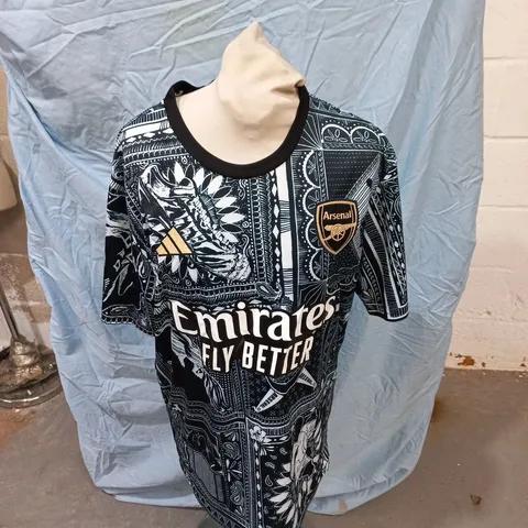 ARSENAL FC ADIDAS SLIM FIT FOOTBALL SHIRT – SIZE L (UK LARGE)