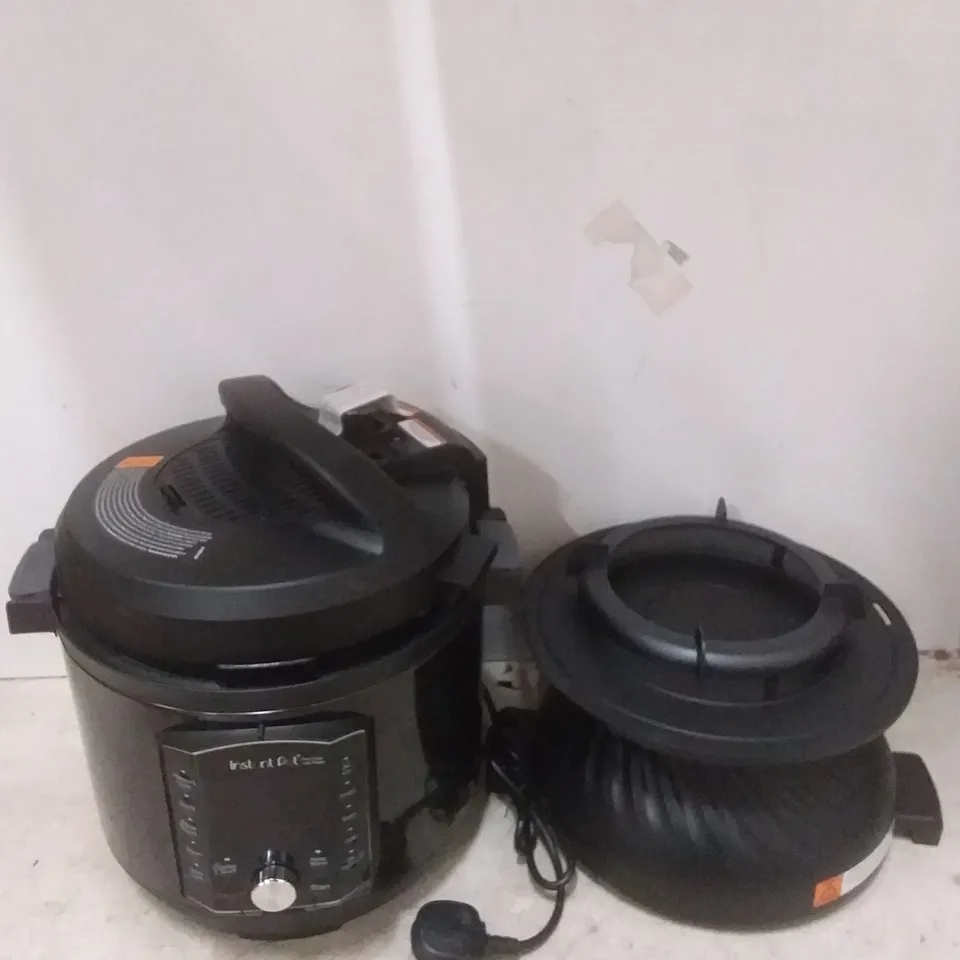 BOXED INSTANT POT PRO CRISP + AIR FRYER 