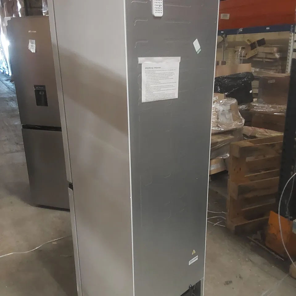 HISENSE RB327N4AWD 50/50 FRIDGE FREEZER - WHITE