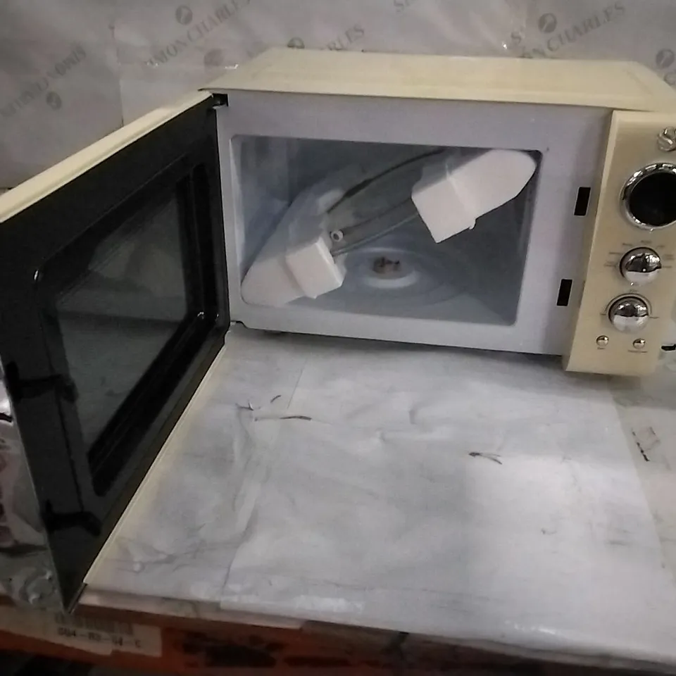 BOXED SWAN 800W CREAM MICROWAVE 