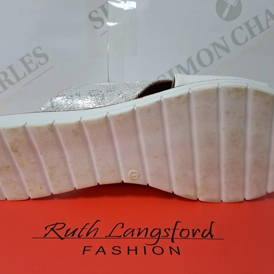 BOXED SILVER OPEN TOE CROCODILE EFFECT SANDAL SIZE 8