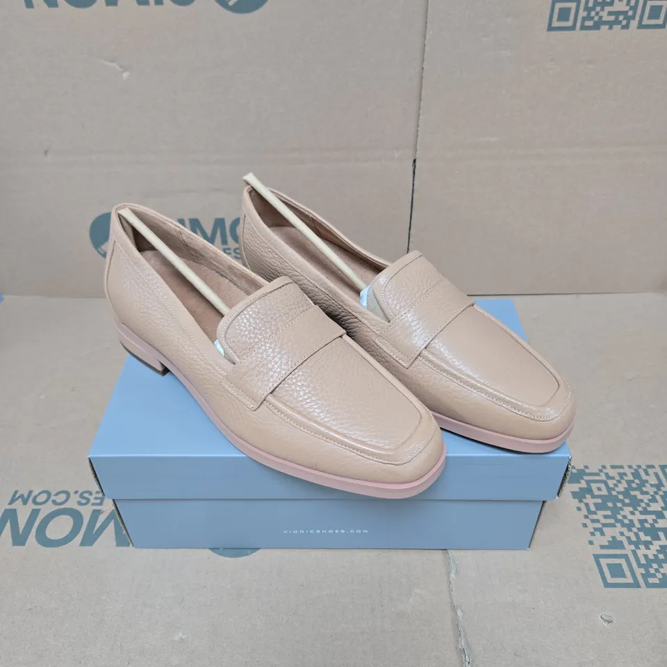 VIONIC WOMEN'S BEIGE PEBBLE-GRAIN LEATHER SLIP-ON LOAFERS WITH STRAP UK 6 BOXED