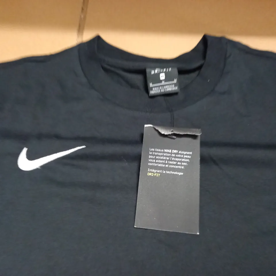 NIKE DRI-FIT BLACK T-SHIRT - M