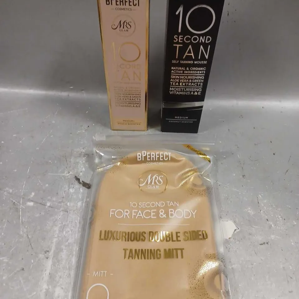 BPERFECT LOT OF 3 ASSORTED COSMETIC ITEMS TO INCLUDE - SELF TANNING MOUSSE - MRS GLAM SELF TANNING MOUSSE - DOUBLE SIDED TANNING MITT - ETC