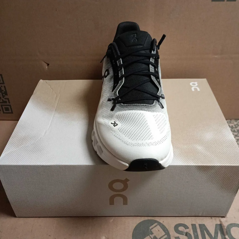 ON RUNNING CLOUDTILT SHOES – WHITE/BLACK - UK 9.5
