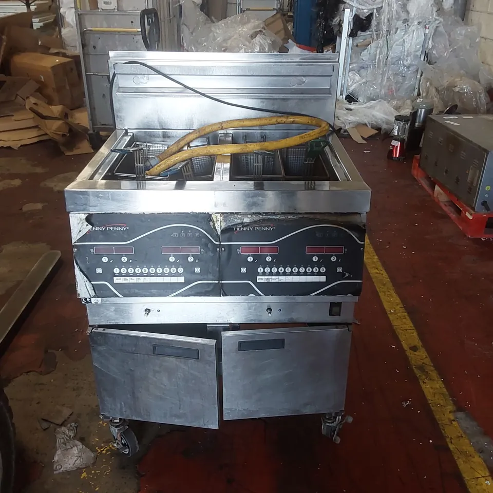 HALF PENNY COMMERCIAL GAS DOUBLE DEEP FRYER