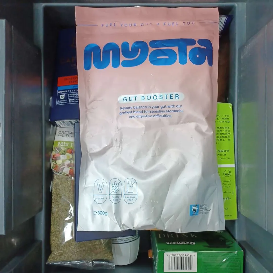 LOT OF APPROXIMATELY 20 FOOD AND DRINK ITEMS TO INCLUDE COFFEE BEANS, ENSURE PLUS AND HERBAL TEA