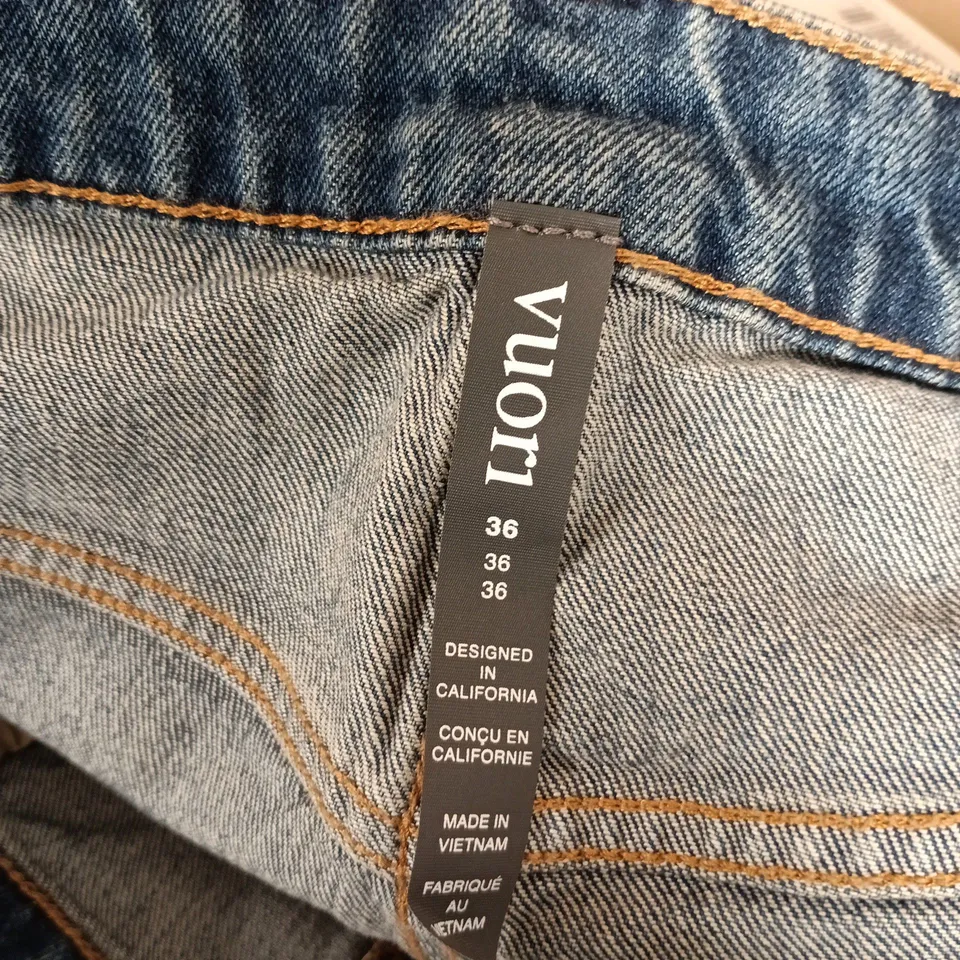 VUORI VINTAGE JEANS IN MEDIUM WASH DENIM - SIZE 36