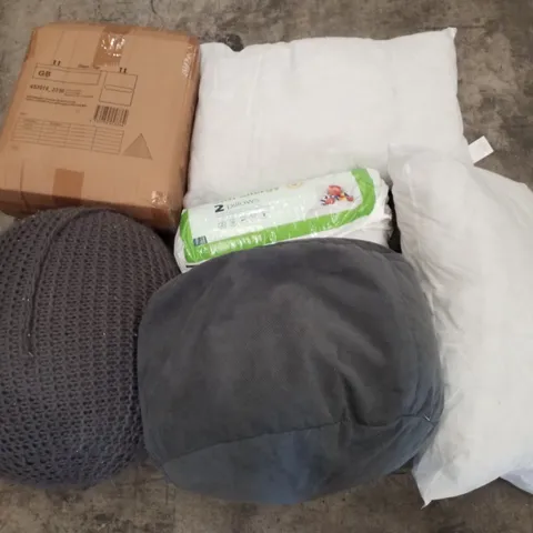 PALLET CONTAINING ASSORTED BEAN BAGS, PILLOWS & DRAFT STOPPERS 