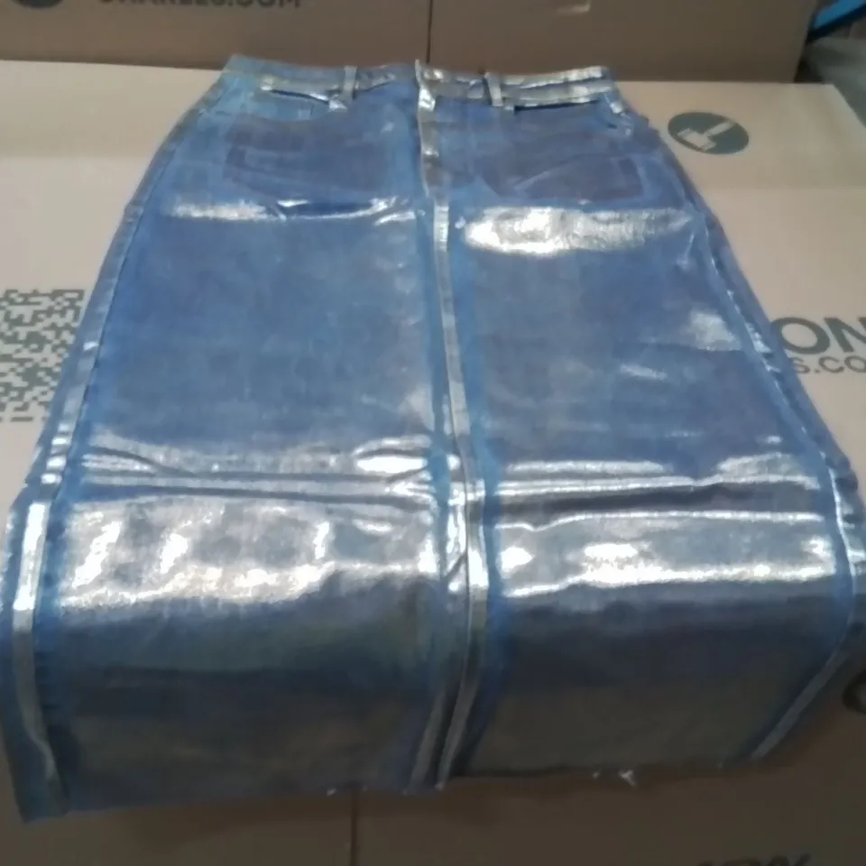 BOXED BRAND NEW APPROXIMATELY 16 JD WILLIAMS METALLIC SKIRT GOLD SIZE 16