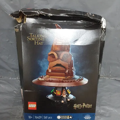 BOXED LEGO HARRY POTTER TALKING SORTING HAT 