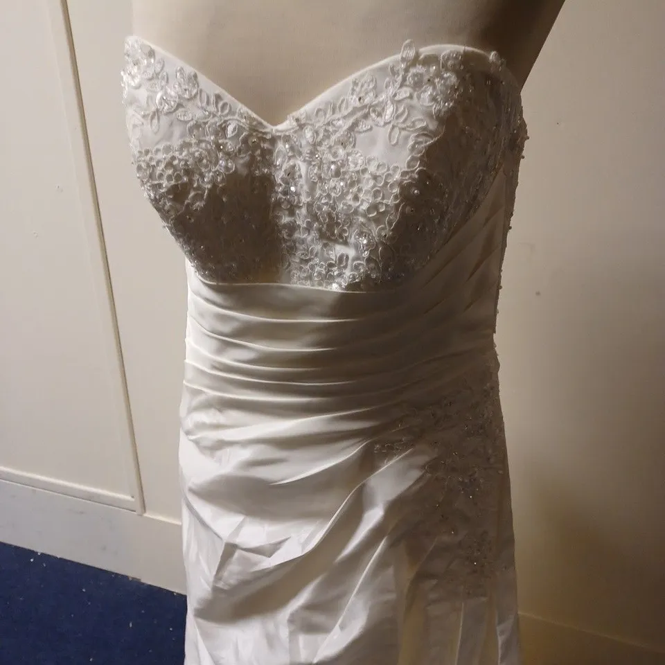 EMILY FOX RUFFLED FLORAL PATTERN AND SEQUINED WEDDING DRESS SIZE 12