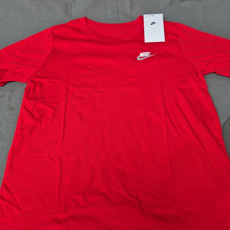 KIDS NIKE LOGO CASUAL TEE - SIZE L