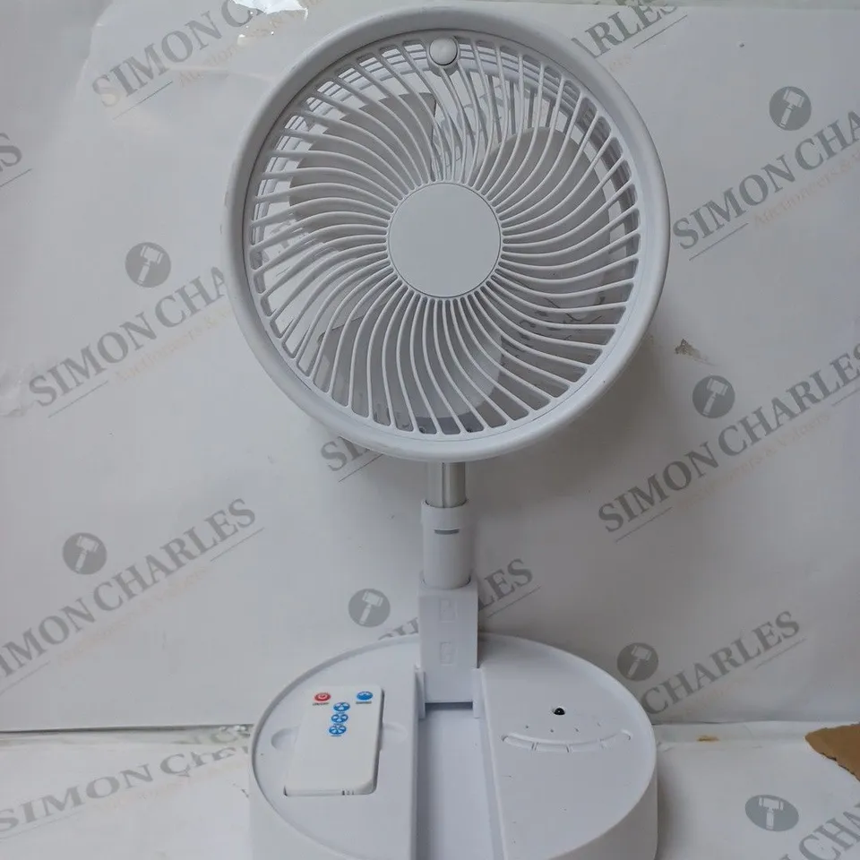 BELL & HOWELL OSCILLATING FOLDING RECHARGEABLE FAN, WHITE