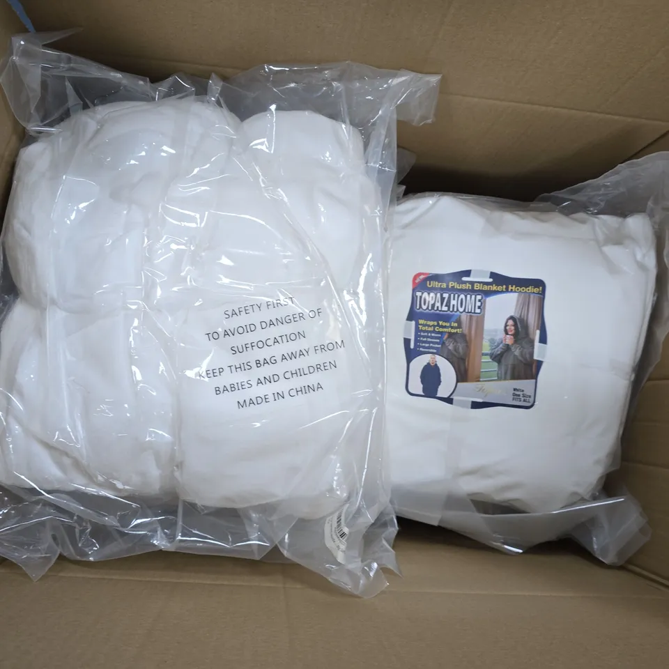 8 TOPAZ HOME ULTRA PLUSH BLANKET HOODIES – WHITE, ONE SIZE