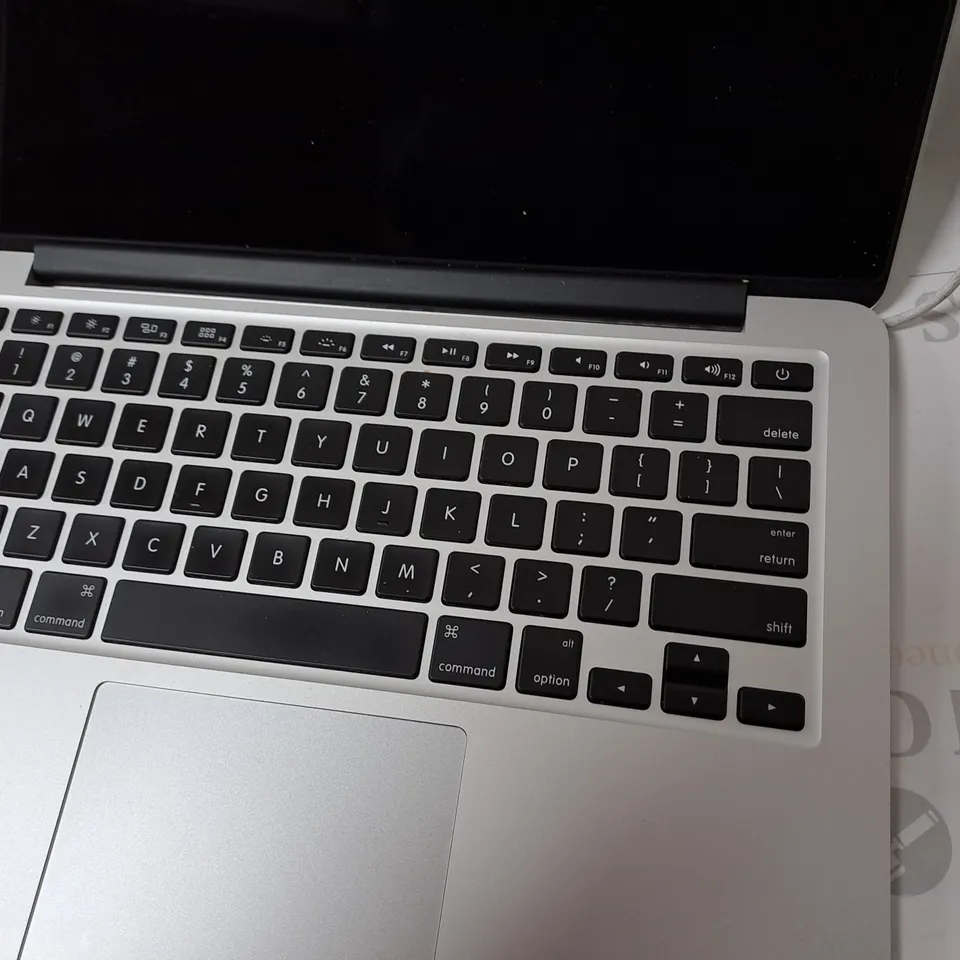 APPLE MAC BOOK PRO 11 1/A1502 SERIAL #C02NG7CBG3QK