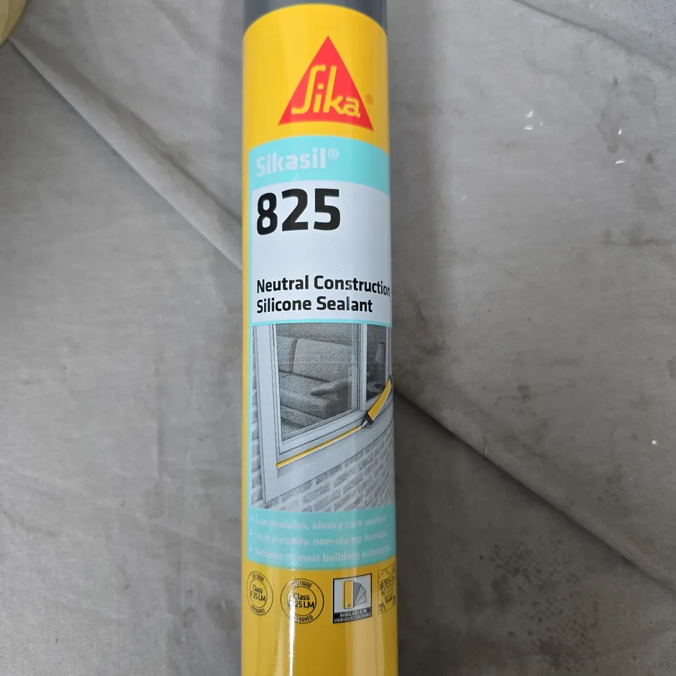 BOX OF APPROXIMATELY 15 ASSORTED ITEMS TO INCLUDE: SALT BOX AND SILICONE SEALANT 