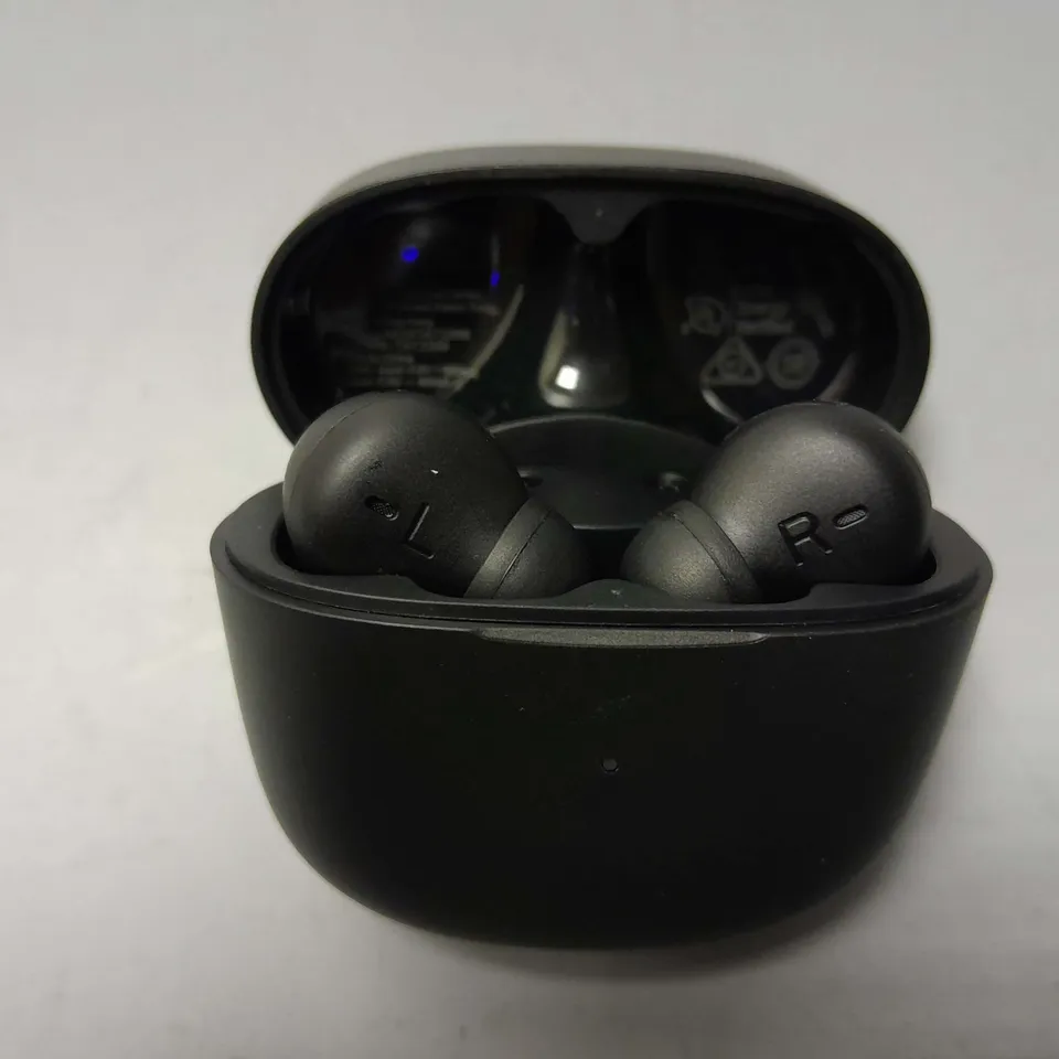 BOXED PHILIPS 2000 SERIES TRUE WIRELESS EARBUDS IN BLACK