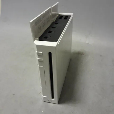 NINTENDO WII - WHITE 