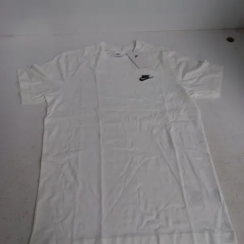 NIKE WHITE CREW T-SHIRT - M