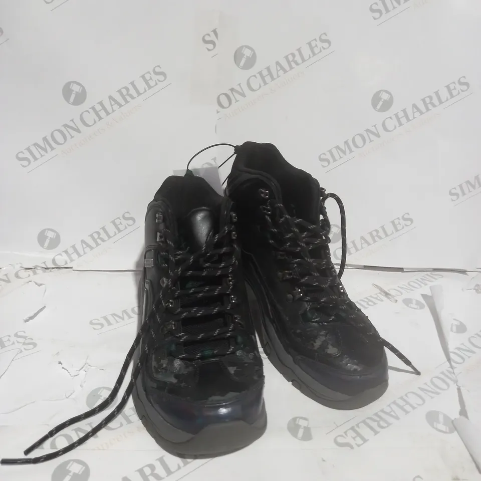 SKECHERS WATER REPELLENT HIGH TOP BLACK BOOTS - SIZE 5 