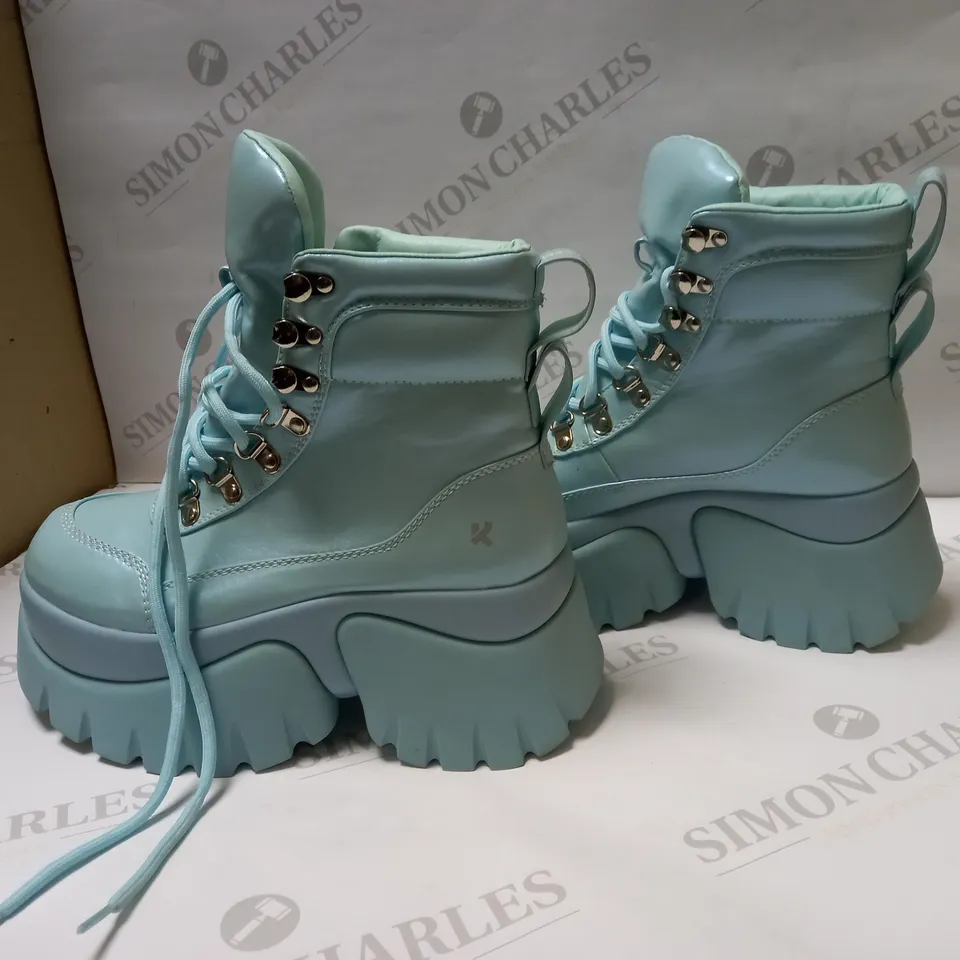 DESIGNER KOI VEGAN GOOEY BABY BLUE PLATFORM BOOTS SIZE 4