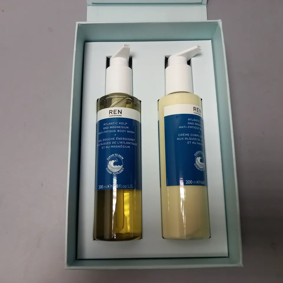 BOXED REN CLEAN SKINCARE GIFT SEY