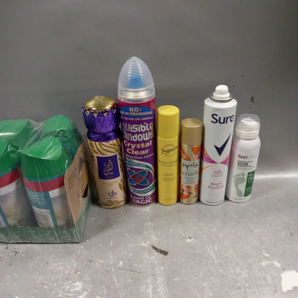 APPROXIMATELY 15 ASSORTED AEROSOLS TO INCLUDE SURE DEODORANT, FOOT DEODORANT, FOAMING GLASS CLEANER ETC - COLLECTION ONLY 