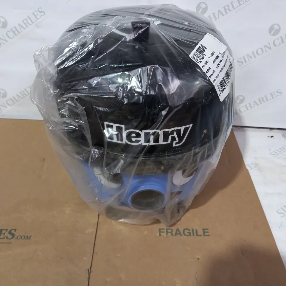 HENRY HVR160 BAGGED CYLINDER VACUUM