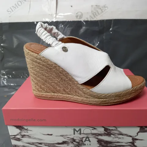 BOXED MODA SHOON PAMMILA WHITE LEATHER HIGH HEELS OPEN TOE - SIZE 7
