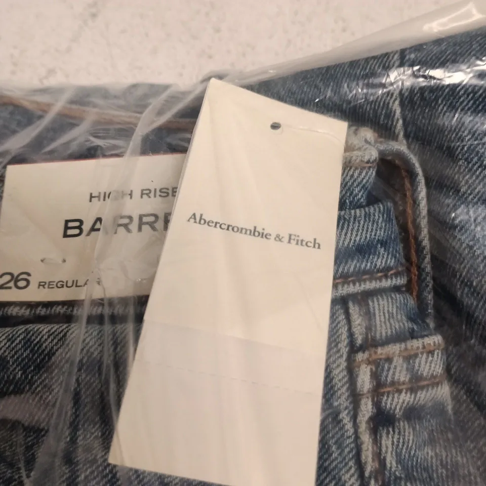 ABERCROMBIE & FITCH HIGH RISE BARREL JEANS – UK 6 (US 26), REGULAR