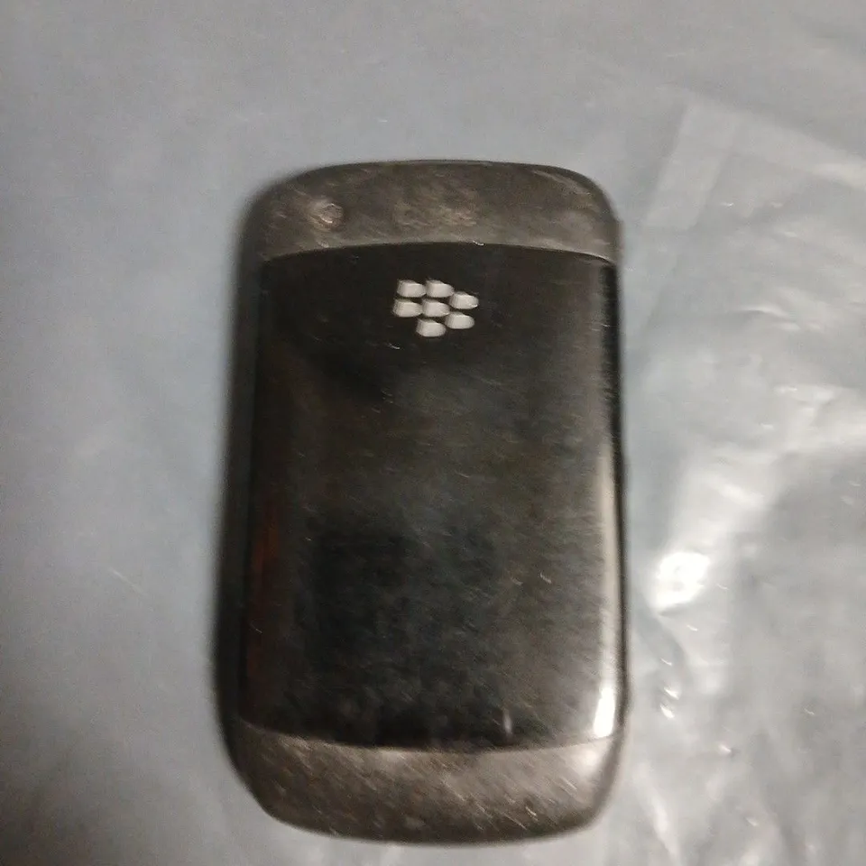BLACKBERRY SMARTPHONE