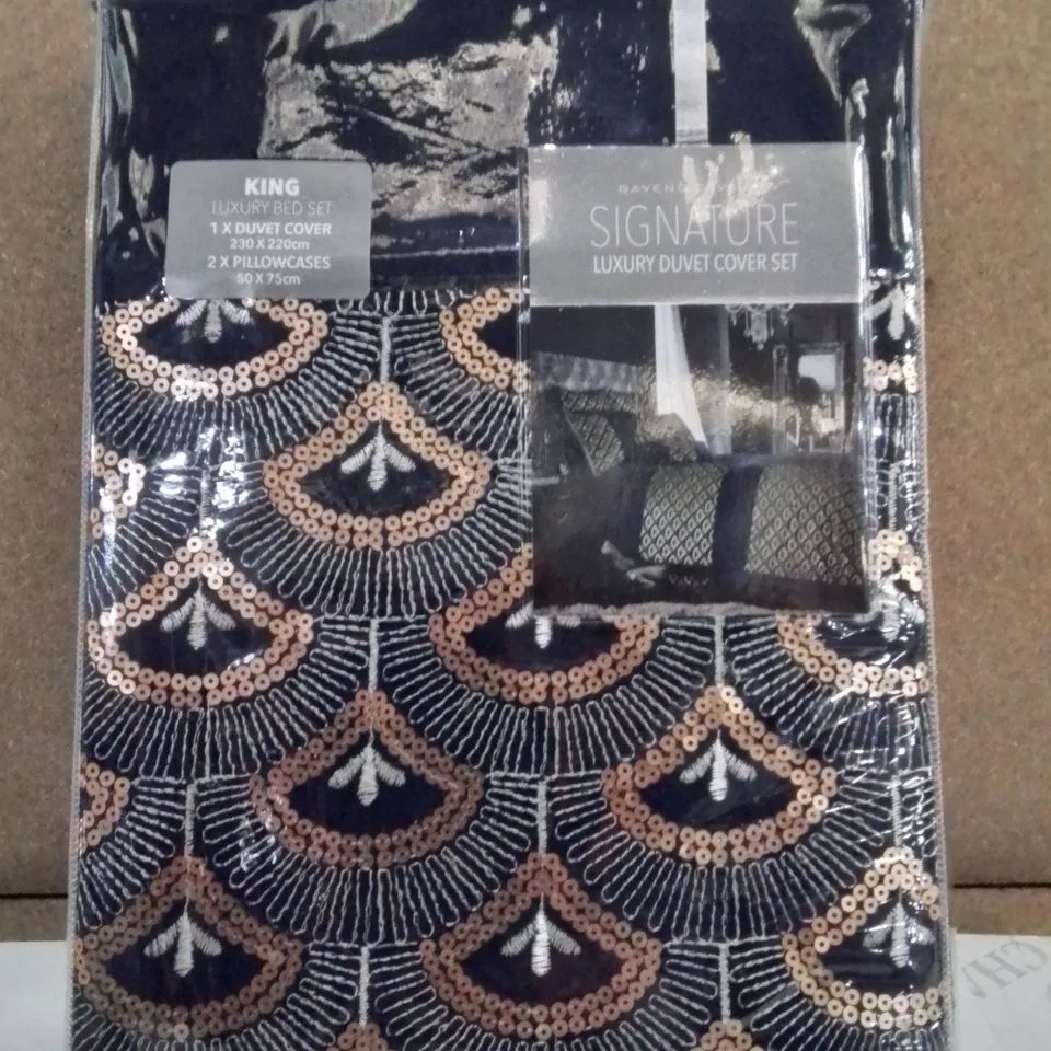 BRAND NEW SIGNATURE LUXURY DUVET COVER SET -KINGSIZE- (NAVY BLUE) 