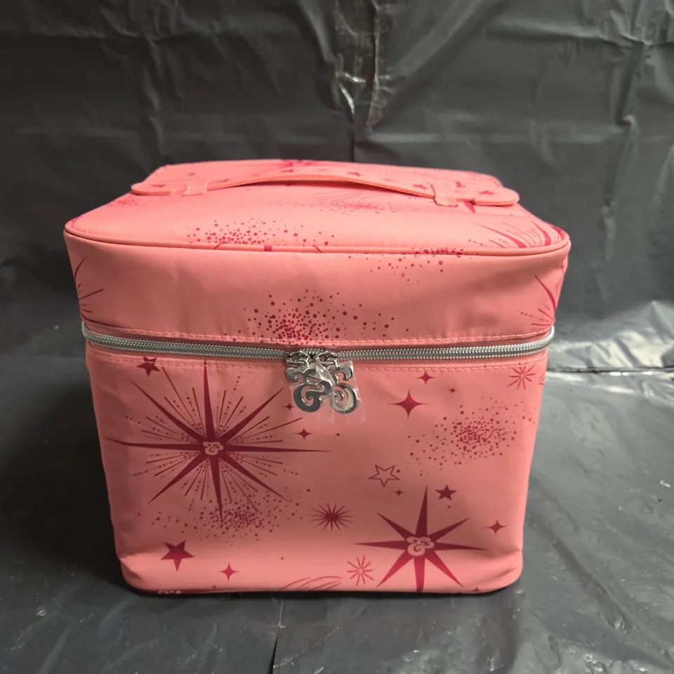 SOAP AND GLORY BATH AND BODY GIFT SET