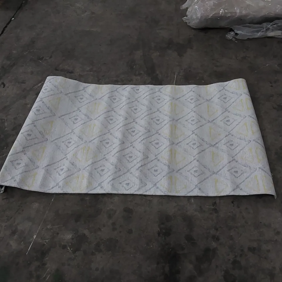 LAMAVOLA LINE RUG YELLOW/GREY // SIZE: 80 X 150cm