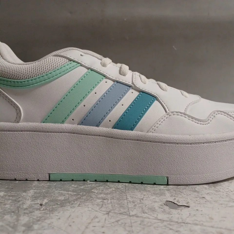 PAIR OF ADIDAS WOMENS HOOPS 3.0 BOLD SHOES IN WHITE/MULTI SIZE UK 6.5